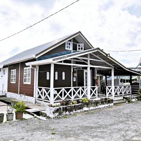 Dongorit Cabin House 1 Kampong Kundassan Exterior foto